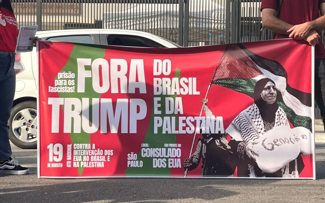 Ativistas em São Paulo protestam contra Donald Trump e a favor da Palestina e soberania do Brasil